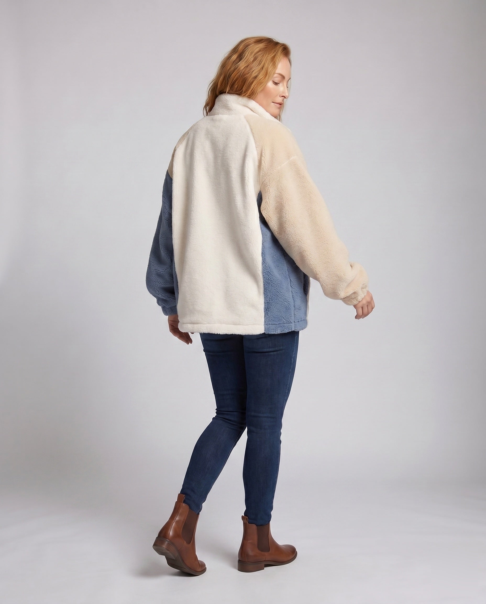 Damen Oversized Fleecejacke mit hohem Kragen und Taschen 4