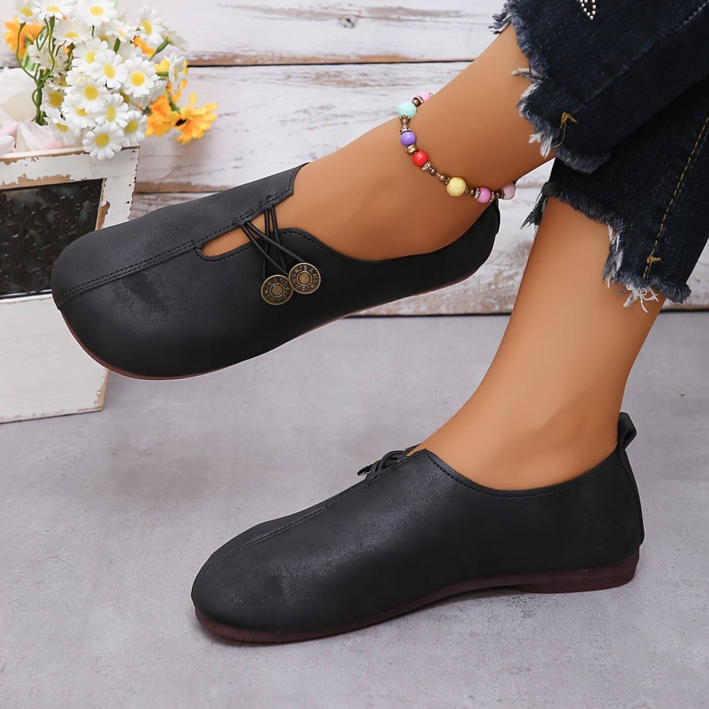 Damen Slipper mit Knopfverschluss | Bequeme Alltagsschuhe 1