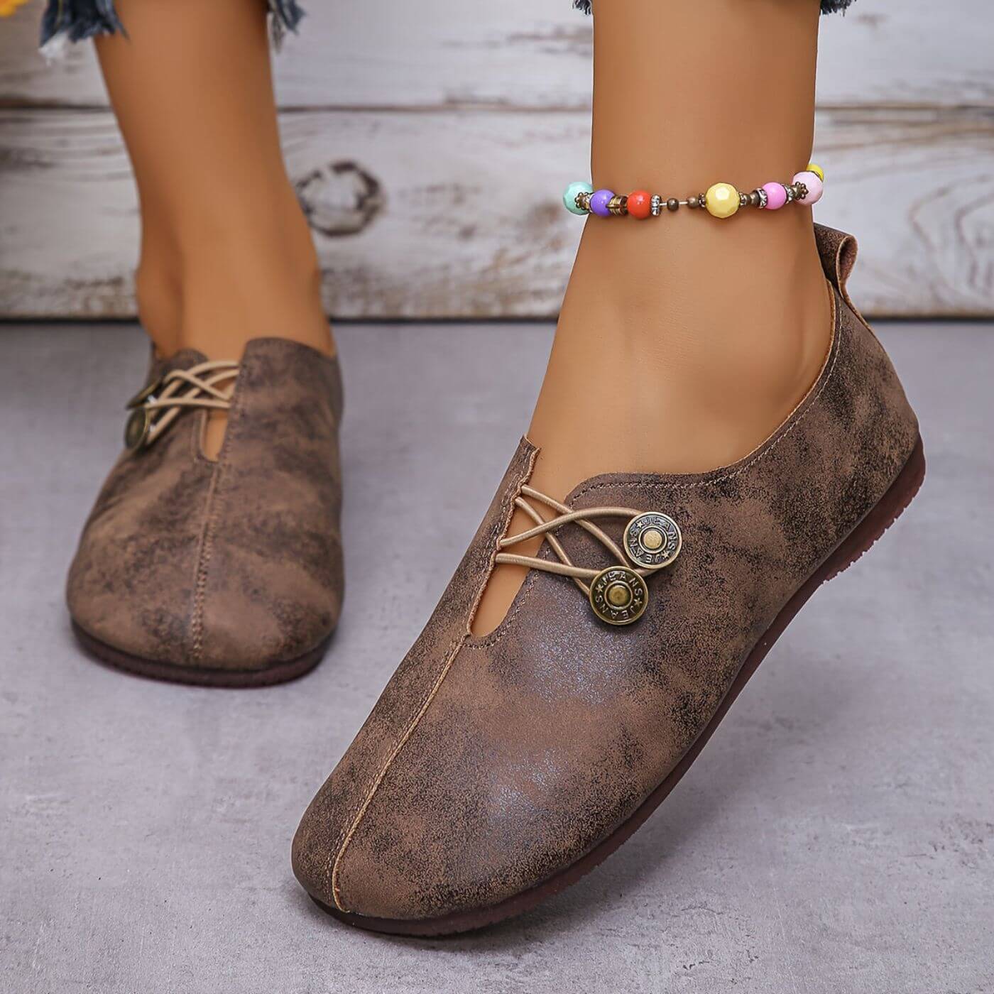 Damen Slipper mit Knopfverschluss | Bequeme Alltagsschuhe 4