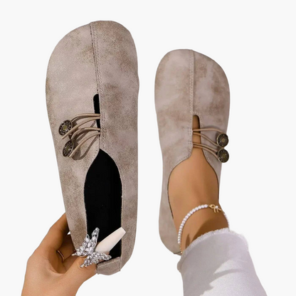 Damen Slipper mit Knopfverschluss | Bequeme Alltagsschuhe 5