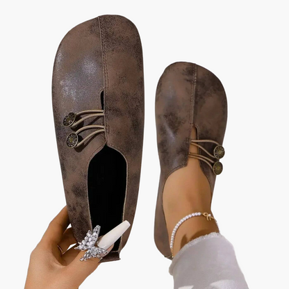Damen Slipper mit Knopfverschluss | Bequeme Alltagsschuhe 7