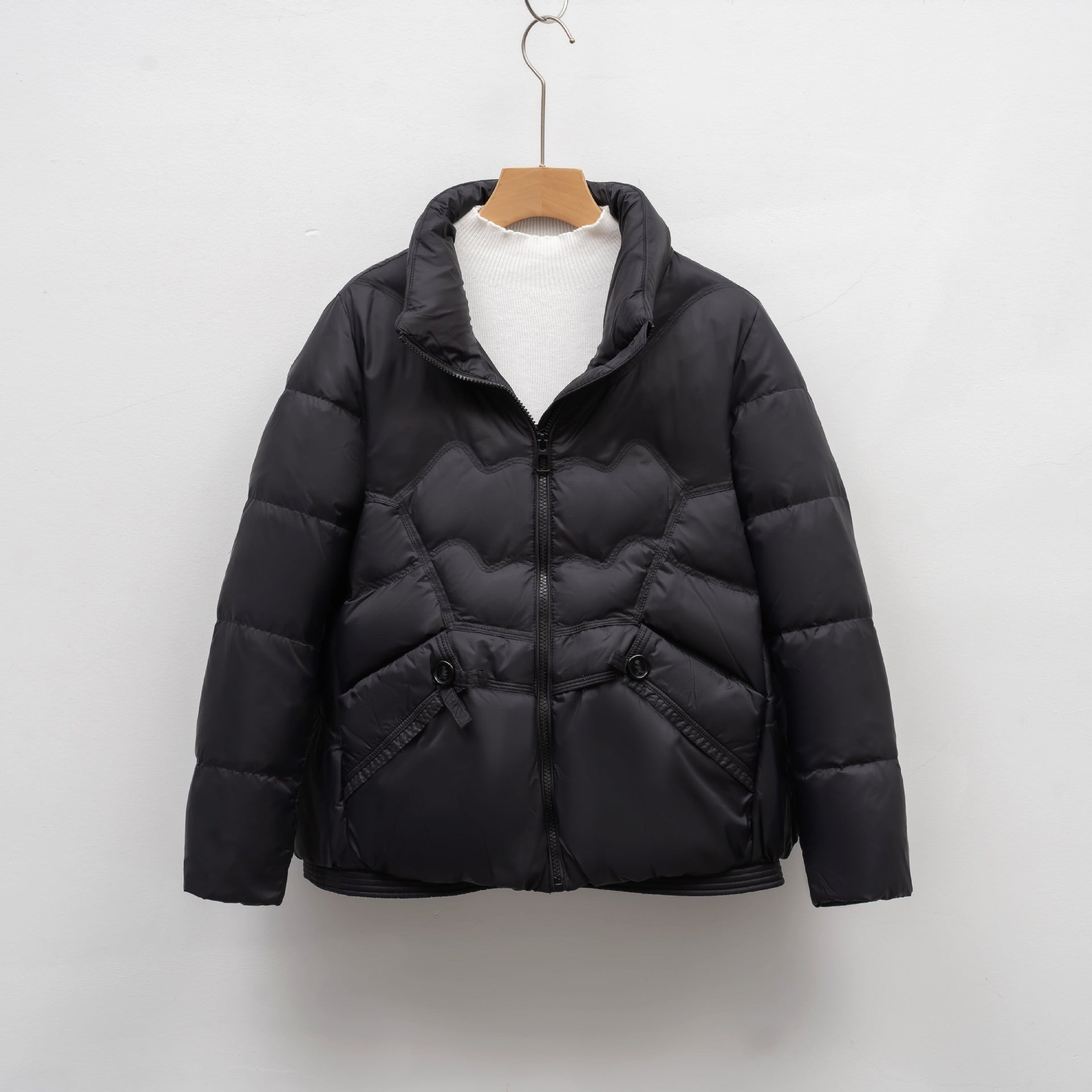 Damen Steppjacke mit hohem Kragen und Knopfdetails 4