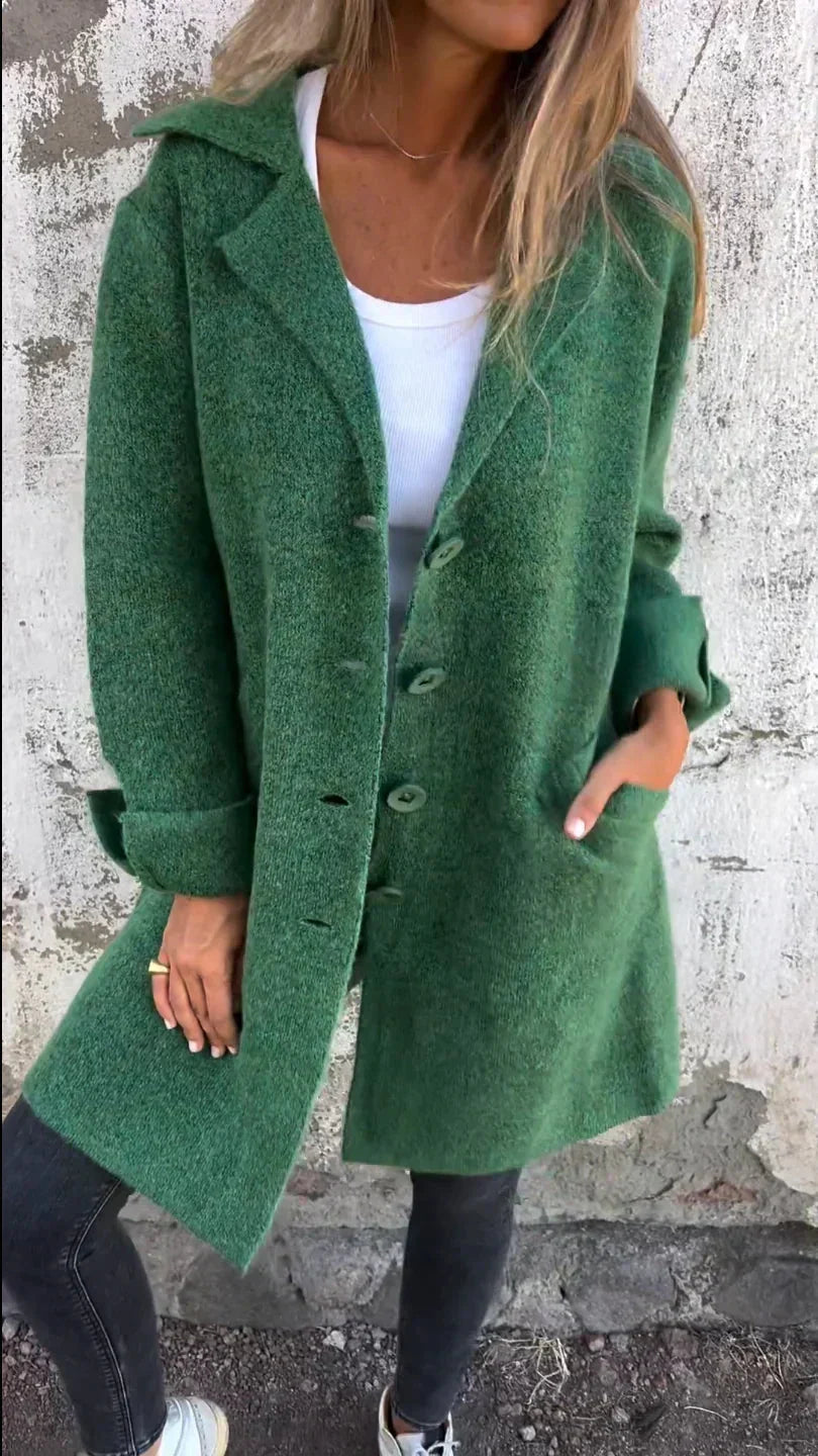 Damenmantel Sorella | Mittellanger Wintermantel mit Knopfleiste 2