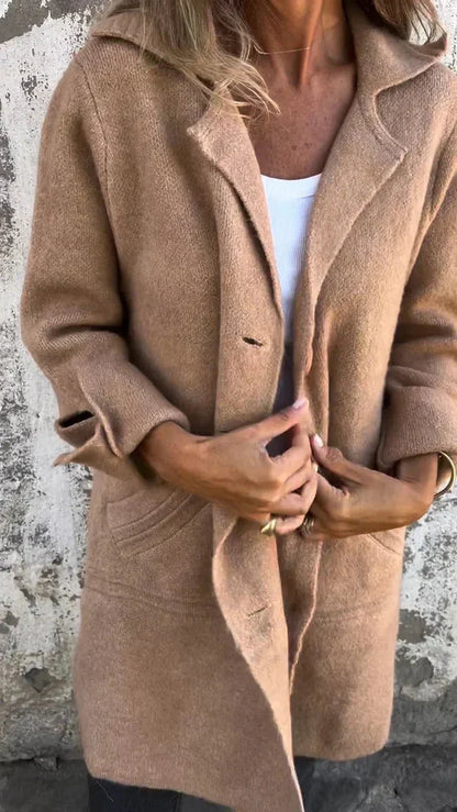 Damenmantel Sorella | Mittellanger Wintermantel mit Knopfleiste 3