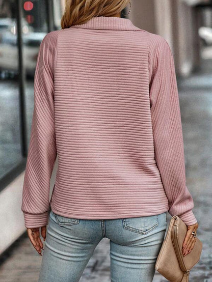 Eleganter Pullover mit V-Ausschnitt und Reißverschluss 3