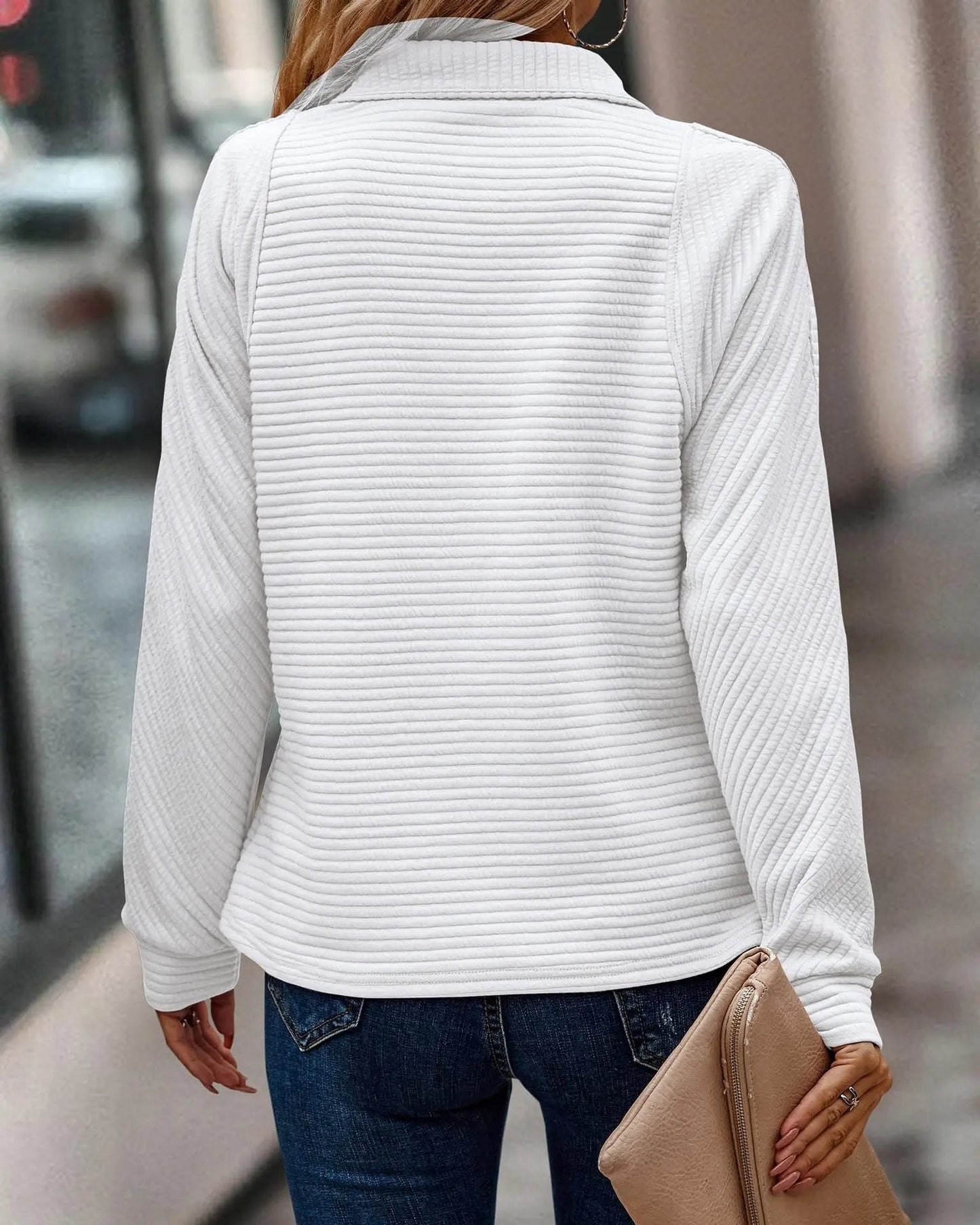 Eleganter Pullover mit V-Ausschnitt und Reißverschluss 6