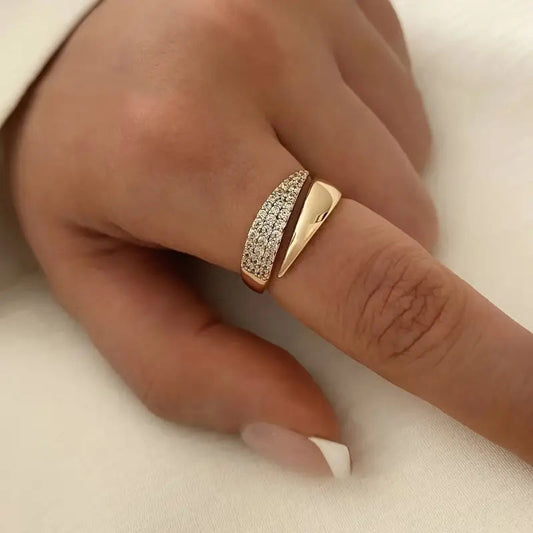 Eleganter Ring mit Funkelnden Steinen | Damen Schmuck 0