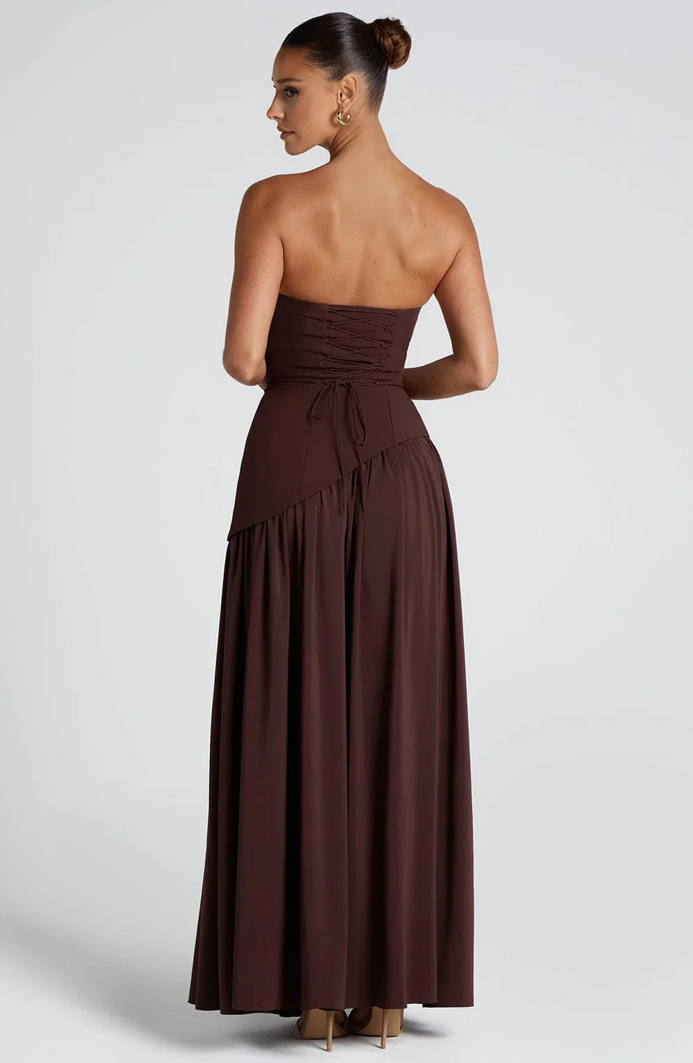 Elegantes Korsettkleid mit Schal-Detail und hohem Schlitz | Damenmode 3