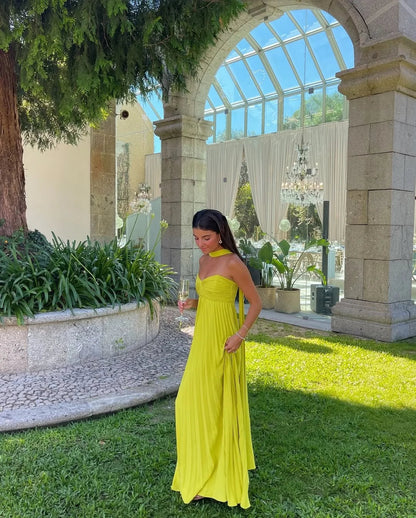 Gelbes Maxikleid mit Falten und trägerlosem Design für Damen 0