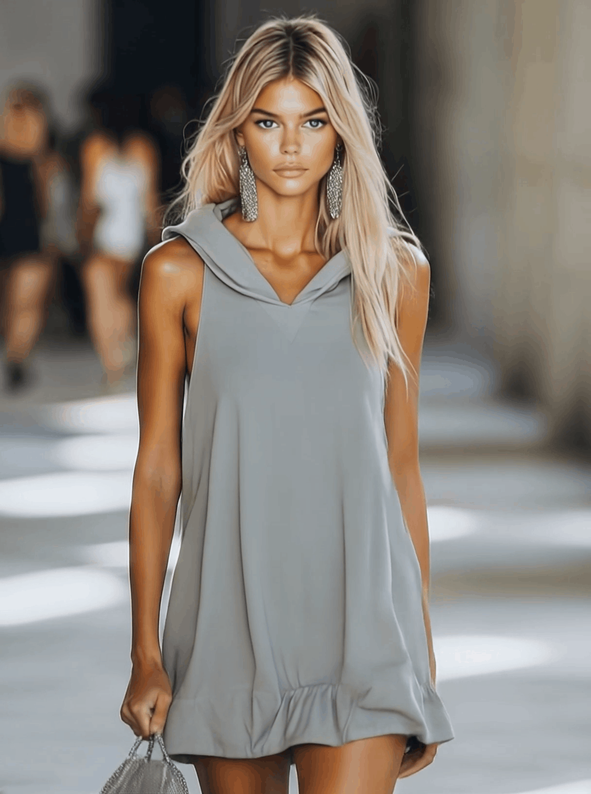 Graues ärmelloses Minikleid im Hoodie-Stil | Lässiges Kleid 2