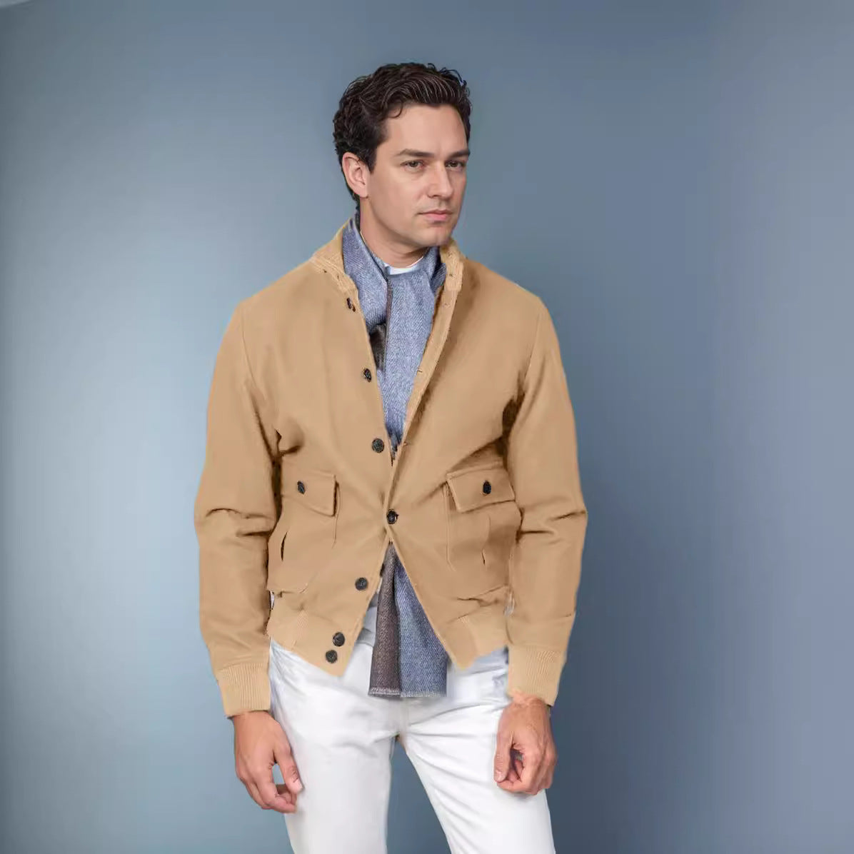 Herren Übergangsjacke mit Stehkragen und Reißverschlusstaschen 1
