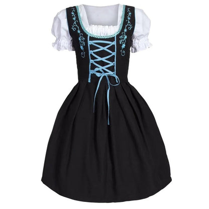 Himmelblaues Dirndl mit Eleganter Stickerei | Trachtenmode Damen 2