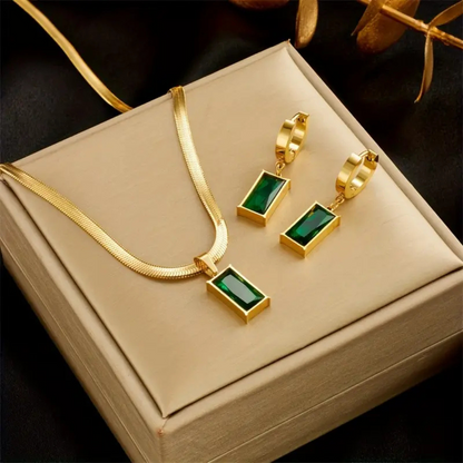 Iselotte | Vergoldetes Schmuckset mit Halskette und Ohrringen 1