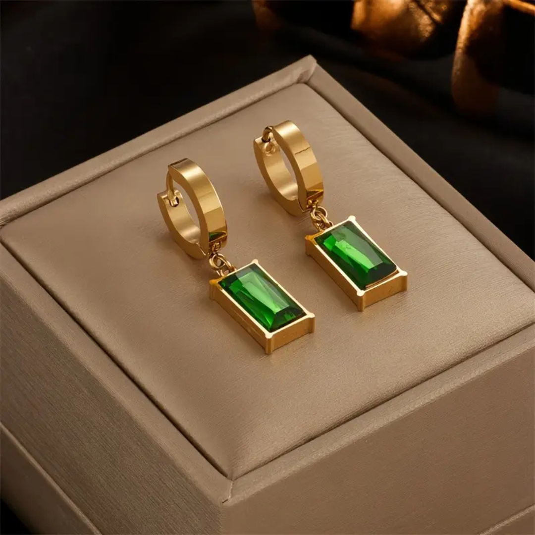 Iselotte | Vergoldetes Schmuckset mit Halskette und Ohrringen 3