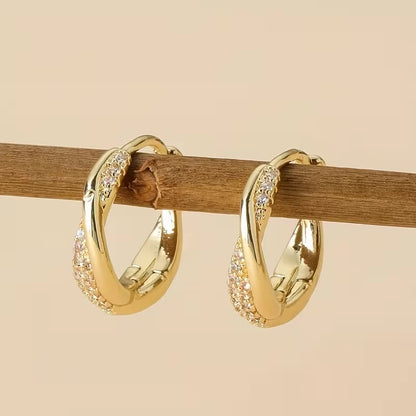 Kara | Ohrringe Silber mit Zirkonia im Minimalistischen Design 1