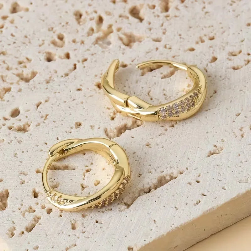 Kara | Ohrringe Silber mit Zirkonia im Minimalistischen Design 2