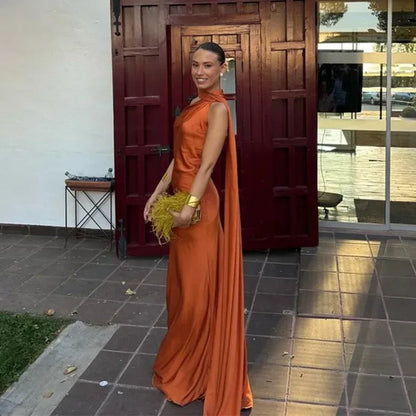 Langes Drapiertes Damenkleid | Elegantes Abendkleid mit Einem Träger 9