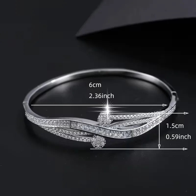 Olivia | Damenarmband mit Zirkonia-Akzenten Silberfarben 3