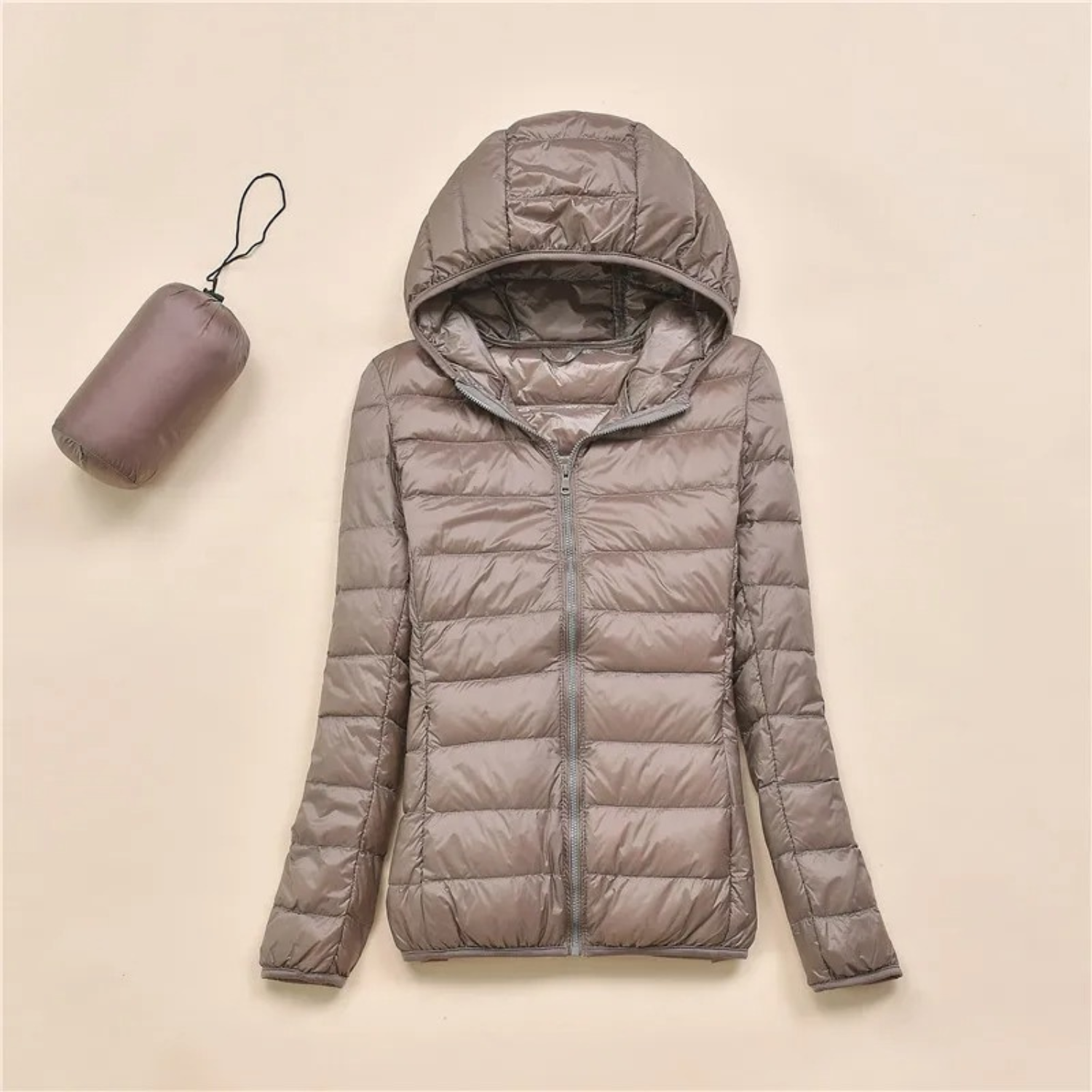 Ultraleichte Damenjacke Elara mit Kapuze | Steppjacke Damen 4