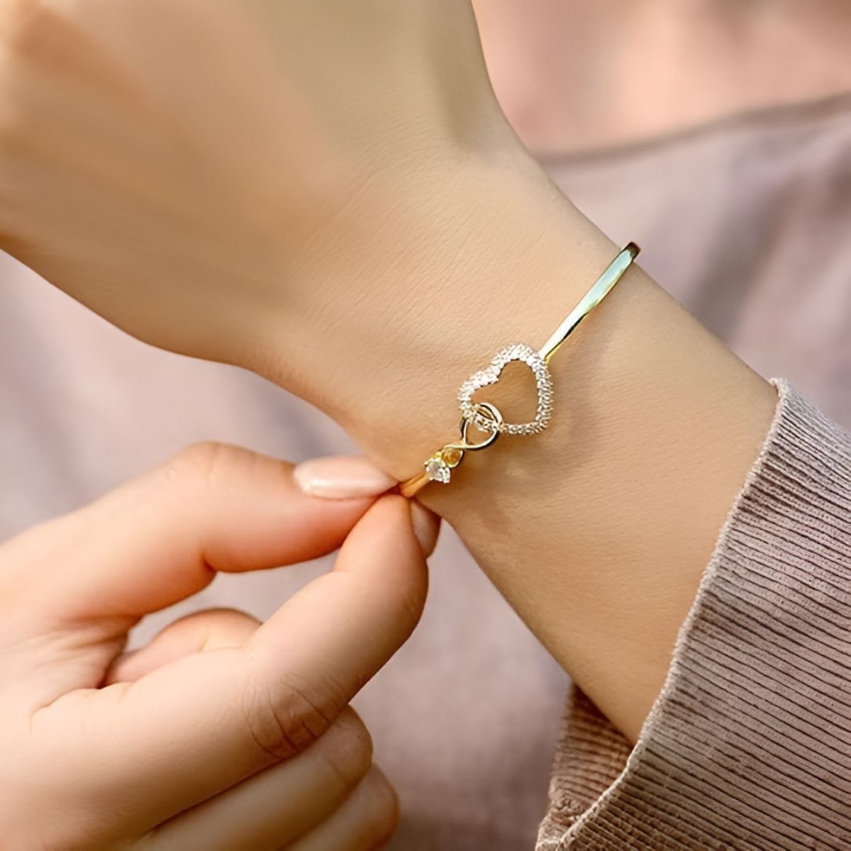 Unendlichkeit | Mutter-Tochter-Armband aus Weißgold und Gold 4