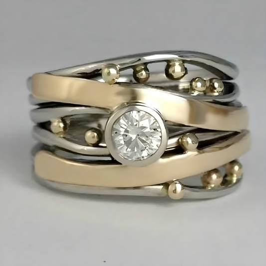 Vintage Ring Goldfarben mit Zirkonia Besatz 0