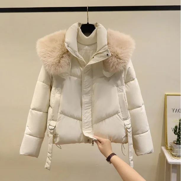 Viviana | Leichte Steppjacke Damen mit Kunstfellkragen 4